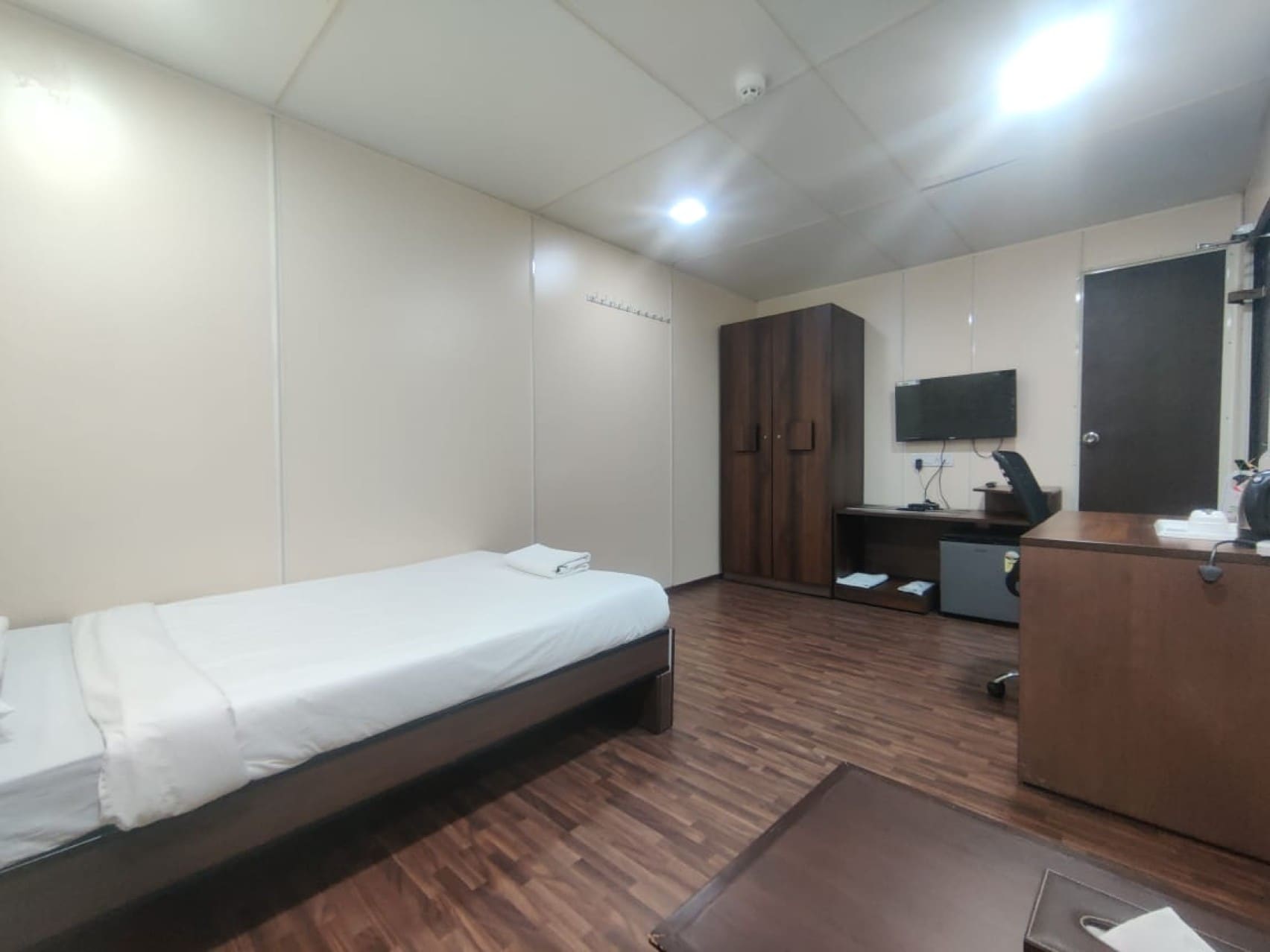 Hotel Kailash Empire (Refinery Road Pachapara) - Tap to explore photos