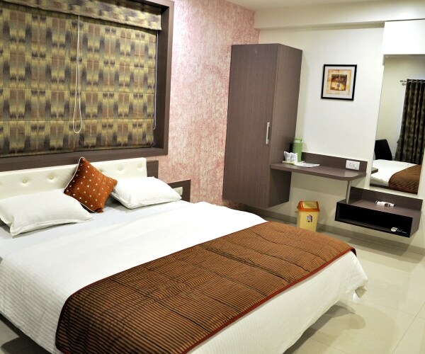 Hotel Jyoti - Tap to explore photos