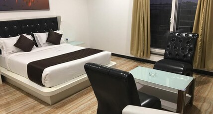 Hotel Bidar Gateway Room Type - Deluxe Triple Bed AC Room