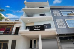 Collection O by OYO Nayagaon Vikas Nagar