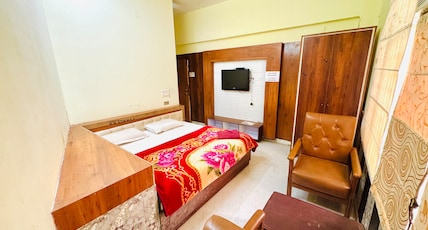 Nature Resort Room Type - Deluxe Queen Bed Room