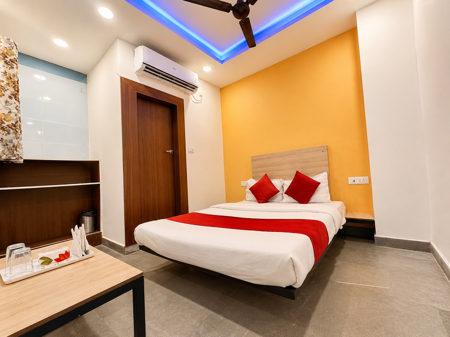 Kanha Inn - Tap to explore photos