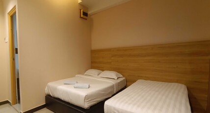 Hotel O Rainfield Inn Room Type - Malaysia Deluxe Triple