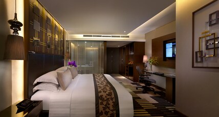 The Landmark Bangkok~ Room Type - Premium Club Room
