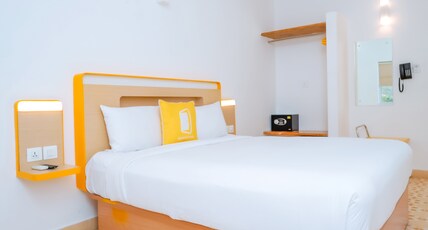 Bloom Hotel - Calangute Room Type - Standard King