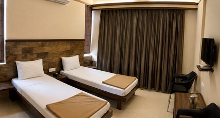 Hotel Namrata Gadhinglaj Room Type - Deluxe Room Non Ac Hotel Namrata Gadhinglaj Room Type - Deluxe Room Non Ac