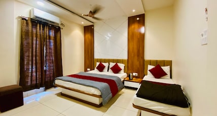 hotel Ashirwad Room Type - Superior Triple Bed AC Room hotel Ashirwad Room Type - Superior Triple Bed AC Room