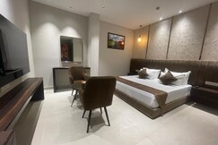 Starvick Banquet & Rooms