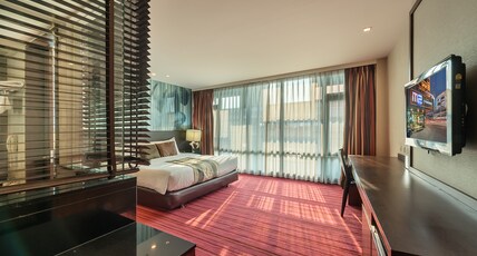 M2 de bangkok Room Type - Corner Suite