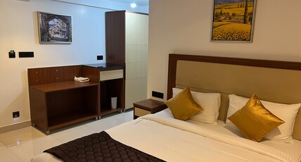 GEM CONTINENTAL Room Type - DELUXE AC