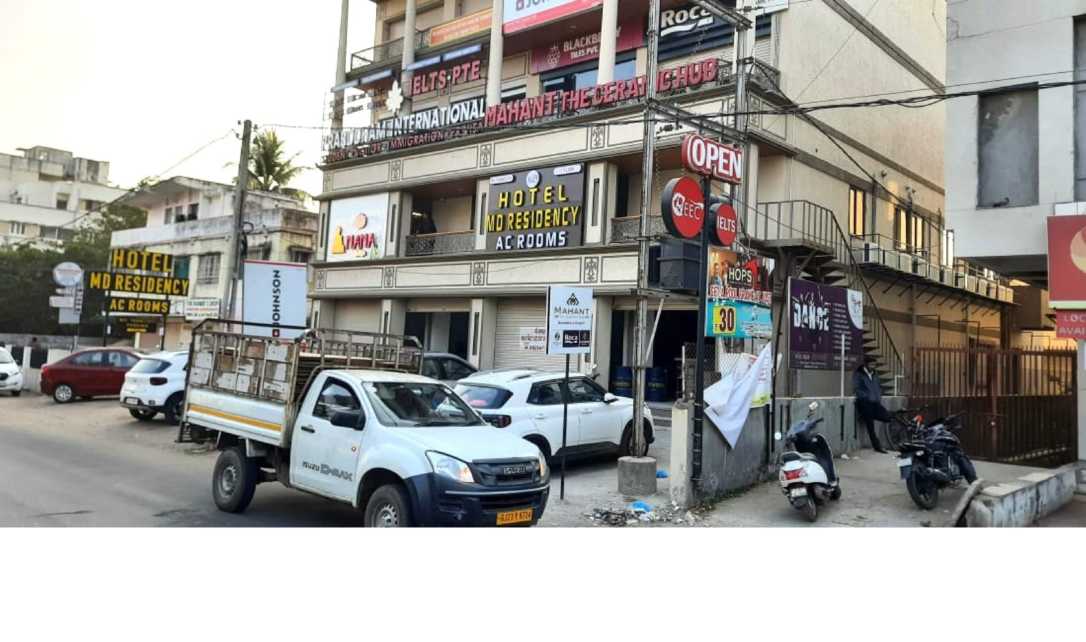 Hotel Md Residency Anand - Tap to explore photos