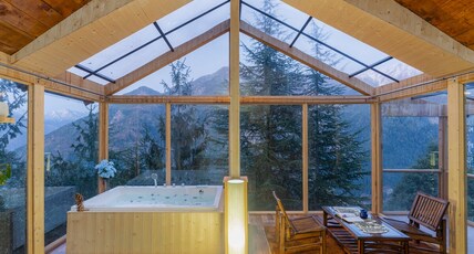 Starlit Jacuzzi Treehouse By Bastiat Stays Room Type - Starlit Jacuzzi Treehouse By Bastiat Stays