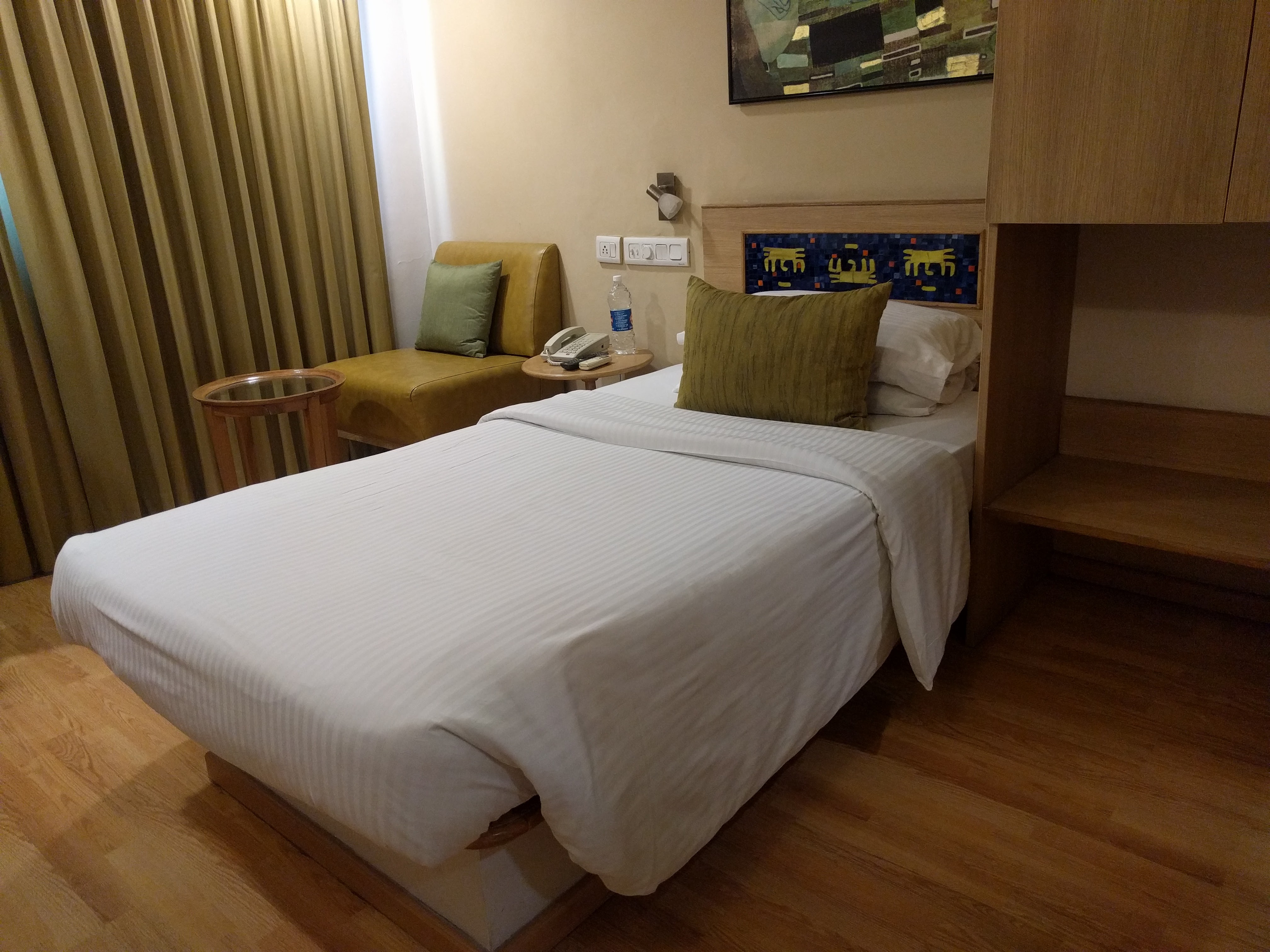 Lemon Tree Hotel Udyog Vihar Gurugram - Tap to explore photos