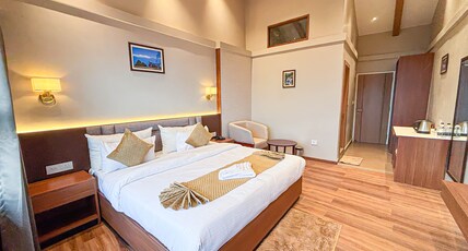 HOTEL OLD BELLEVUE Room Type - SUPERIOR ROOM WITH MOUNTAIN VIEW