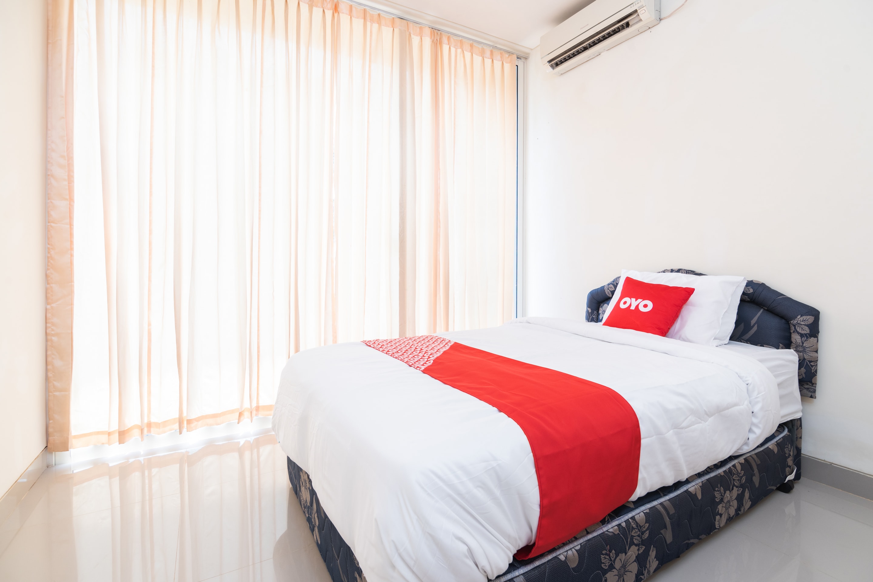 Hotel O Taman Dayu Villa Golf View - Tap to explore photos