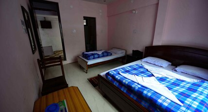 Hotel Kuber Annex Room Type - Triple Sharing Room