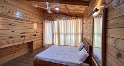 Crystal Waves Devbag Room Type - Sea View Standard King Bed Room