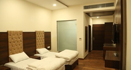 Chokha Empire Room Type - Business Room
