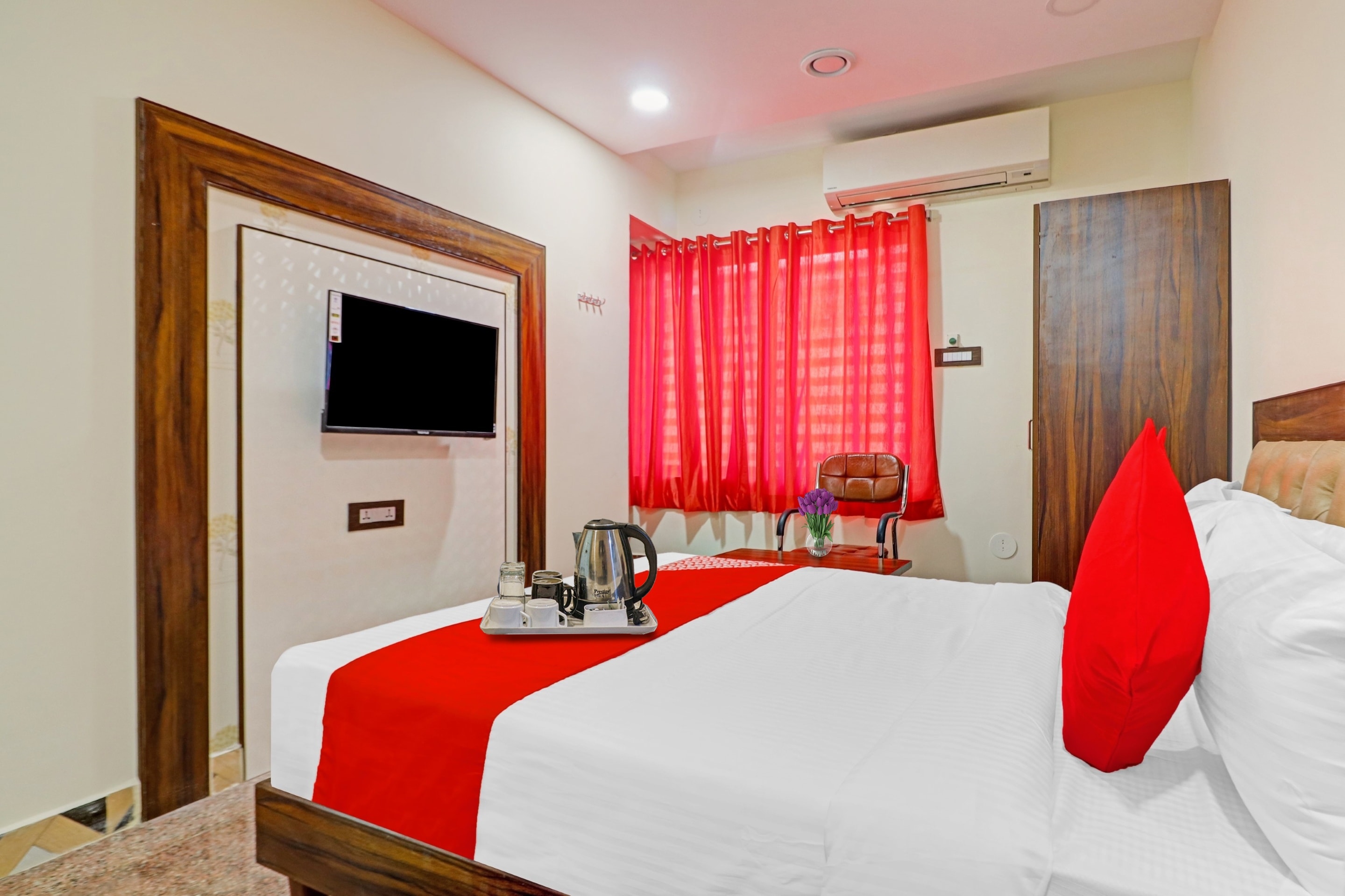 OYO 701448 Heavens Inn - Tap to explore photos