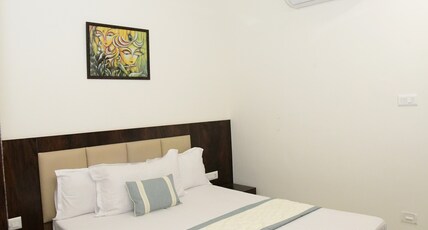 Crystal Inn Room Type - Deluxe Room