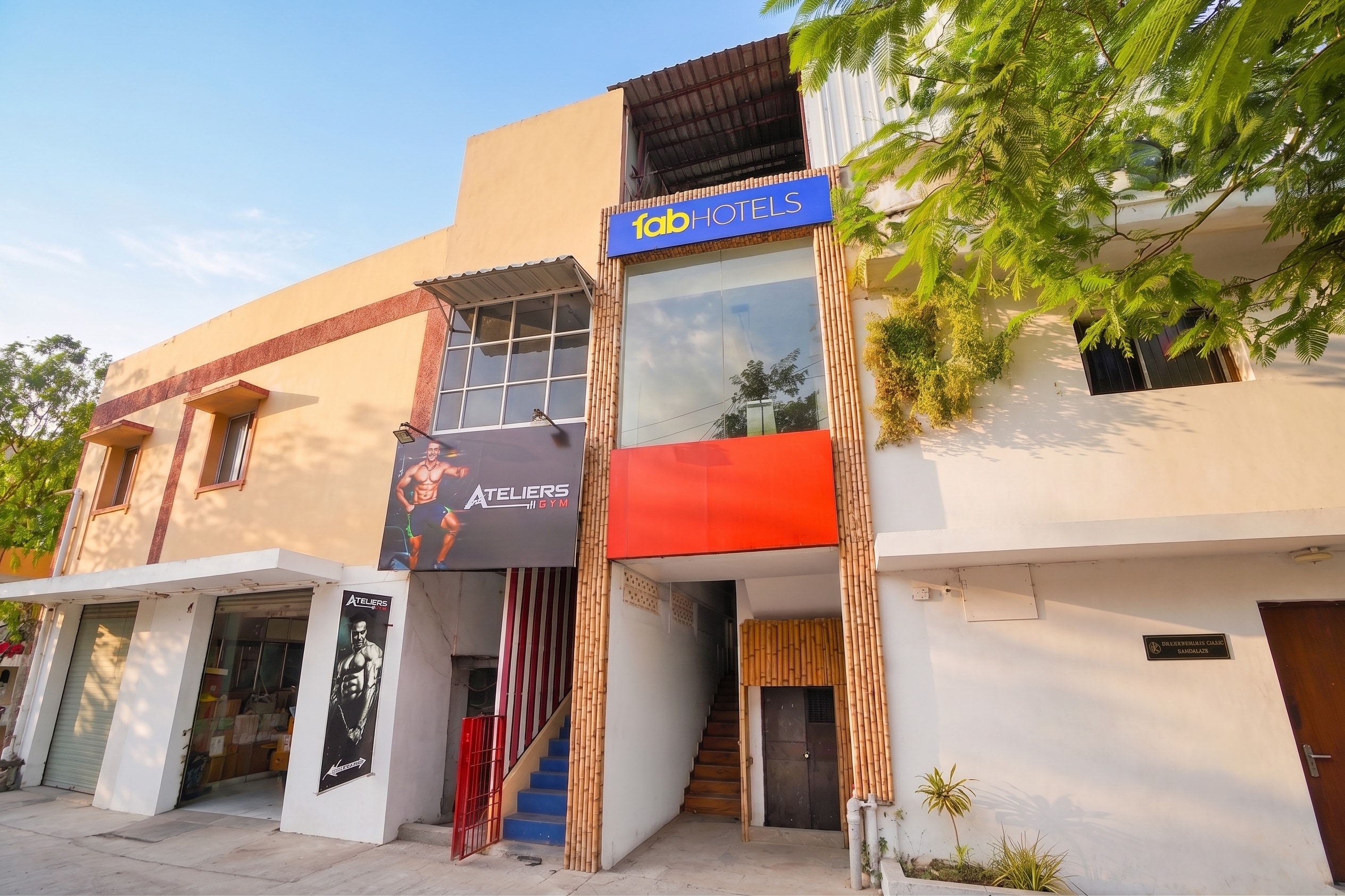 FabHotel Moon Stay - Nr Phoenix Mall , Velachery - Tap to explore photos