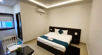 Hotel Shivali Inn Room Type - Super Deluxe Room