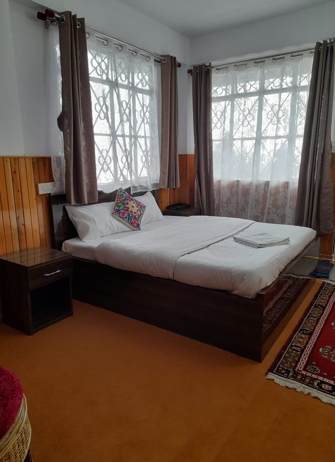 Yalung Homestay - Tap to explore photos