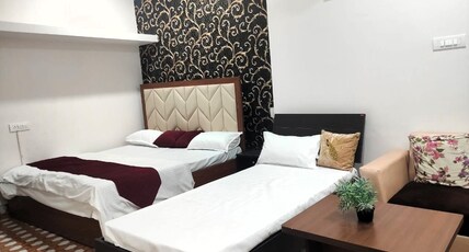 VIDYASHANKAR GUEST HOUSE Room Type - Deluxe Double AC