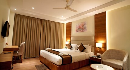 Antique Regency Room Type - Premium Pool View