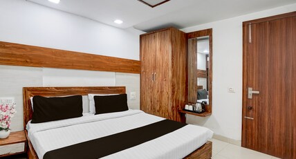 Collection O by OYO Mall Road Bathinda Formerly Hotel Galaxy Room Type - Super Deluxe Room Collection O by OYO Mall Road Bathinda Formerly Hotel Galaxy Room Type - Super Deluxe Room