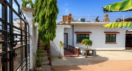 Eastern gate Homestay Room Type - Dlx Cottage