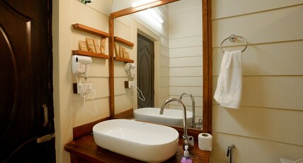 Lake Pleasant Villas |Cafe|A Luxe Stay Room Type - Alpine ( Super Deluxe Room)
