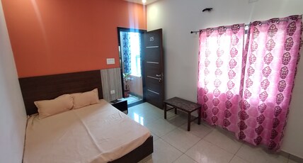 Hiramani Hotel & Restaurant Room Type - Standard Fan Room