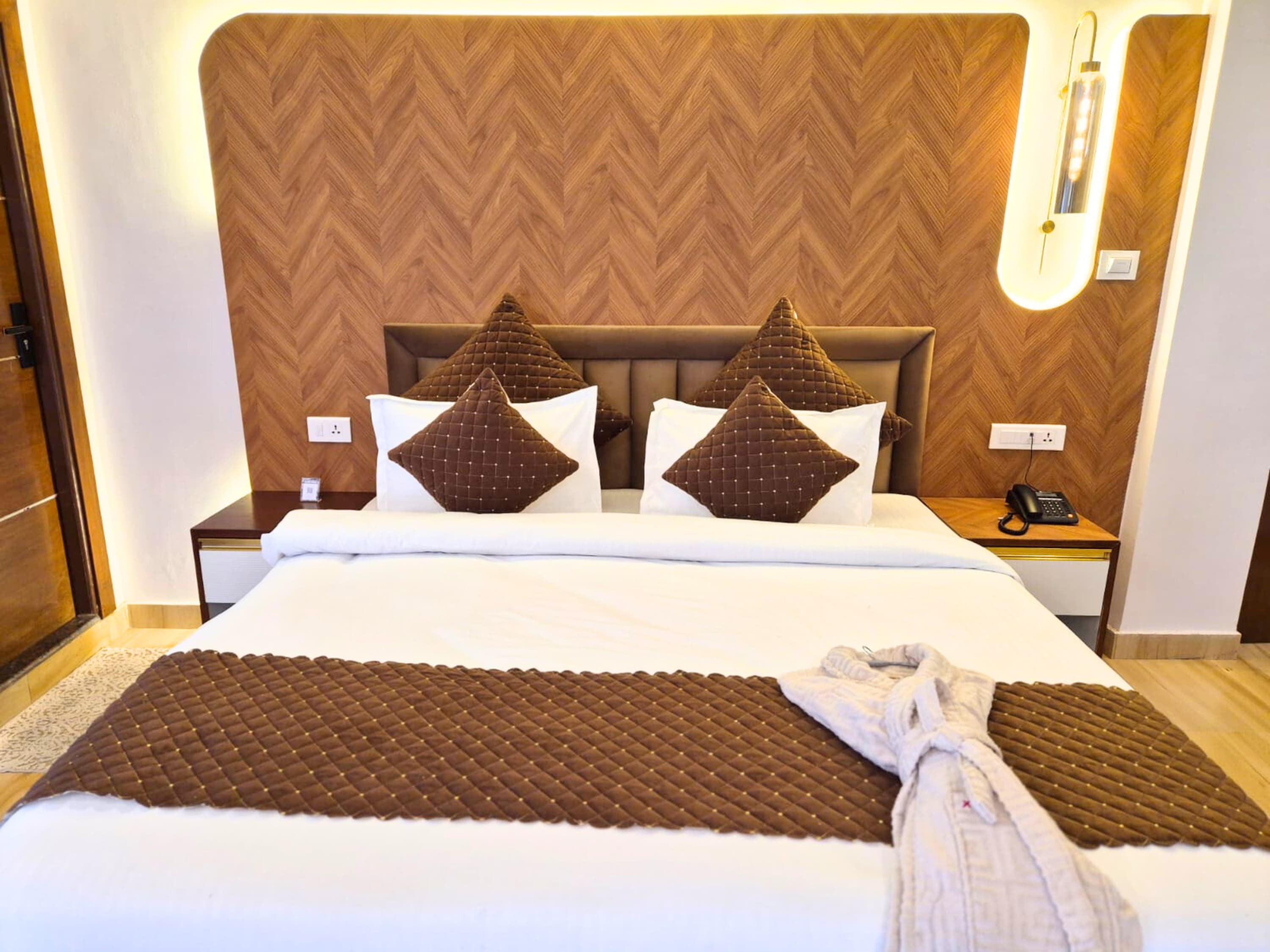 Sunoraa Luxury Hotel And Spa - Tap to explore photos