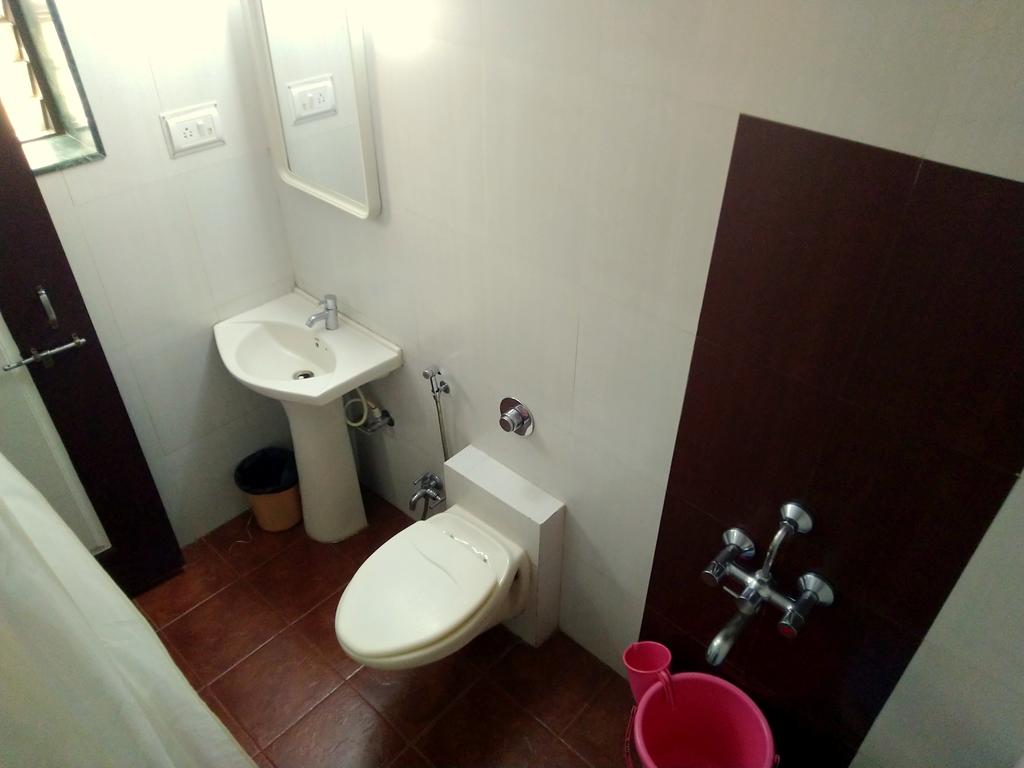 Hotel Viva Baga - Tap to explore photos