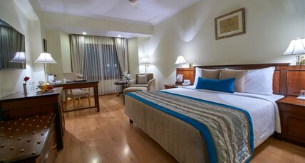 Jaypee Vasant Continental Hotel Room Type - Deluxe Suite With Balcony