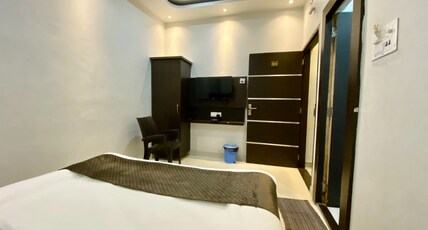 BUTTERFLY INN Room Type - Executive Double Bed Room