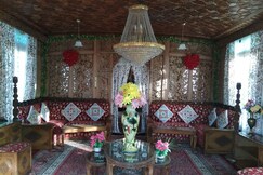 Cherry Ripe Houseboats