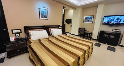 Hotel Pushpak Room Type - Junior Suite with Living Room and Washroom