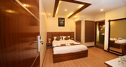 Capital Boutique Hotel Room Type - Deluxe Queen Room