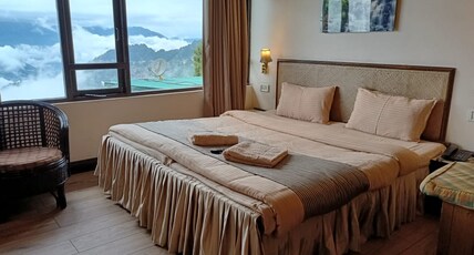 JAGJEETS HOTEL PRADHAN Room Type - Jagjeet Luxury Room with Mountain View