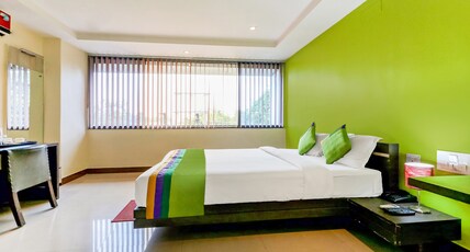 Treebo Concerto Residentia Room Type - Deluxe Room
