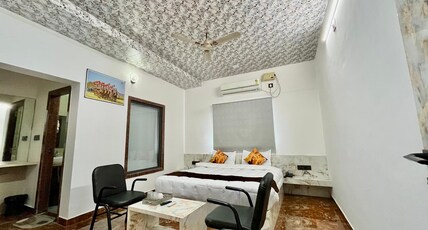 Hotel SSR Palace Mount Abu Room Type - Deluxe room