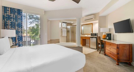 Hilton Vacation Club Cypress Pointe Orlando Room Type - STUDIO KING