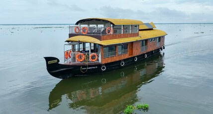 Aqua Jumbo Houseboat Room Type - Two Bedroom Deluxe A/C Houseboat - A/C between 8 PM to 6 AM (Independent Houseboat) Aqua Jumbo Houseboat Room Type - Two Bedroom Deluxe A/C Houseboat - A/C between 8 PM to 6 AM (Independent Houseboat)