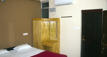 HOTEL KHANNA GRAAND LODGE A/C Room Type - SUIT DELUXE