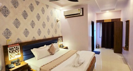 HOTEL TEMPLE TREE Room Type - Deluxe room