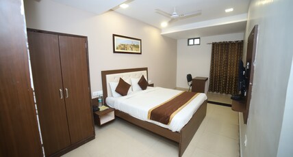 hotel urban club Room Type - Deluxe Room