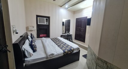 Hotel Vrindavan Palace Room Type - Standard Double Bed AC Room