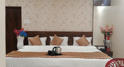 Hotel Grand Jayshree Room Type - PREMIUM ROOM